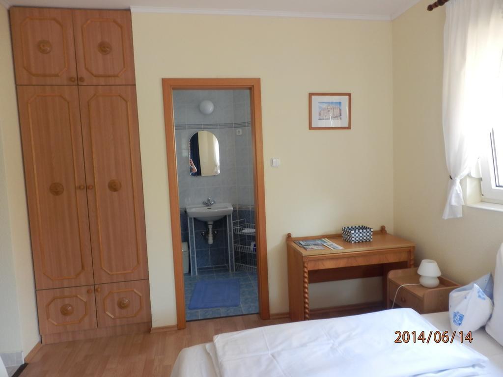 Zsuzsanna Haz Hotell Hévíz Rum bild